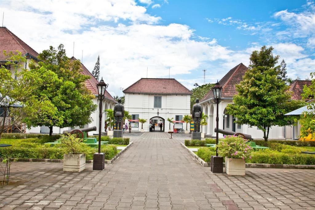 Oyo 92256 Sentosa Residence Yogyakarta Exteriör bild